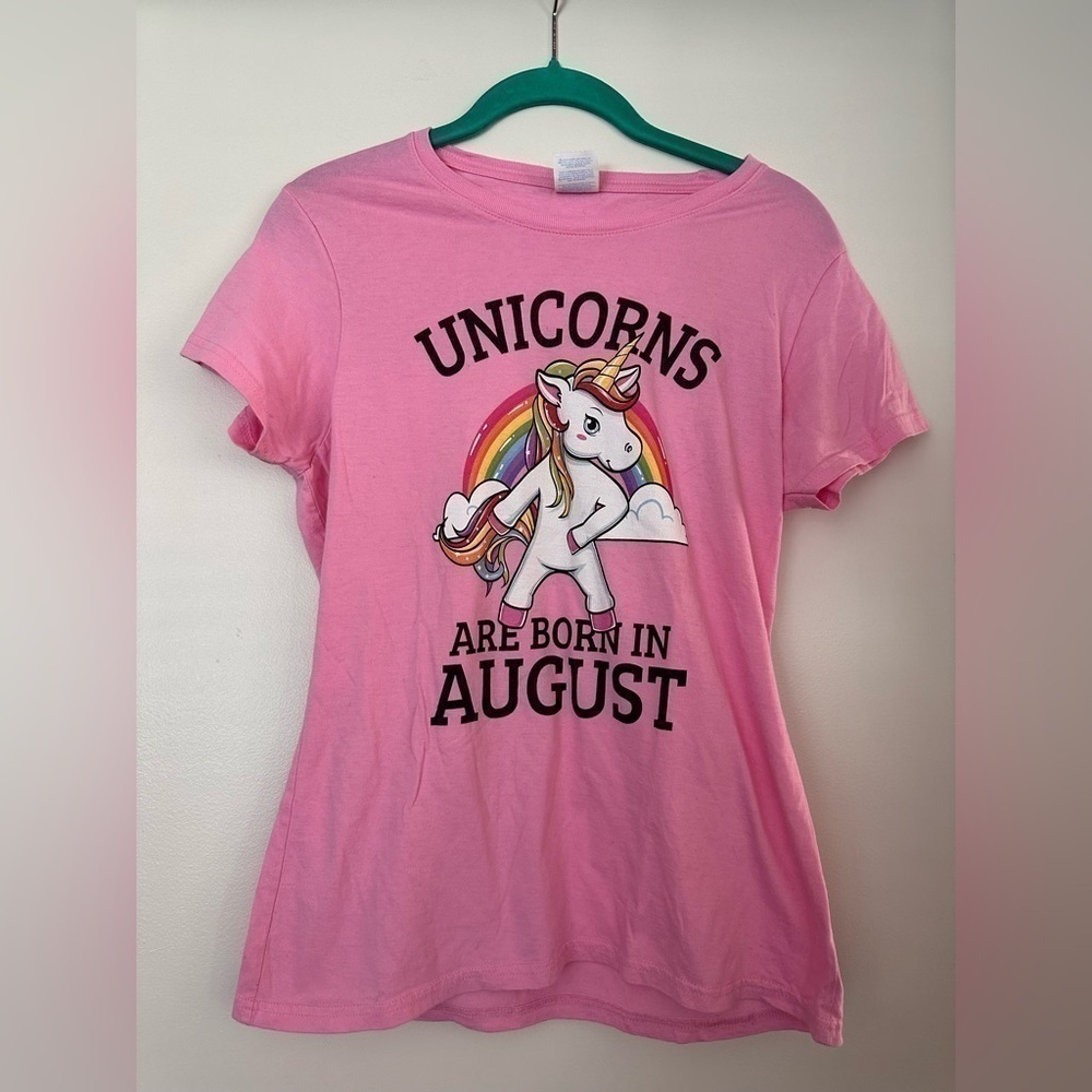 NWOT 🦄 Unicorns are Born in August Tshirt size Small